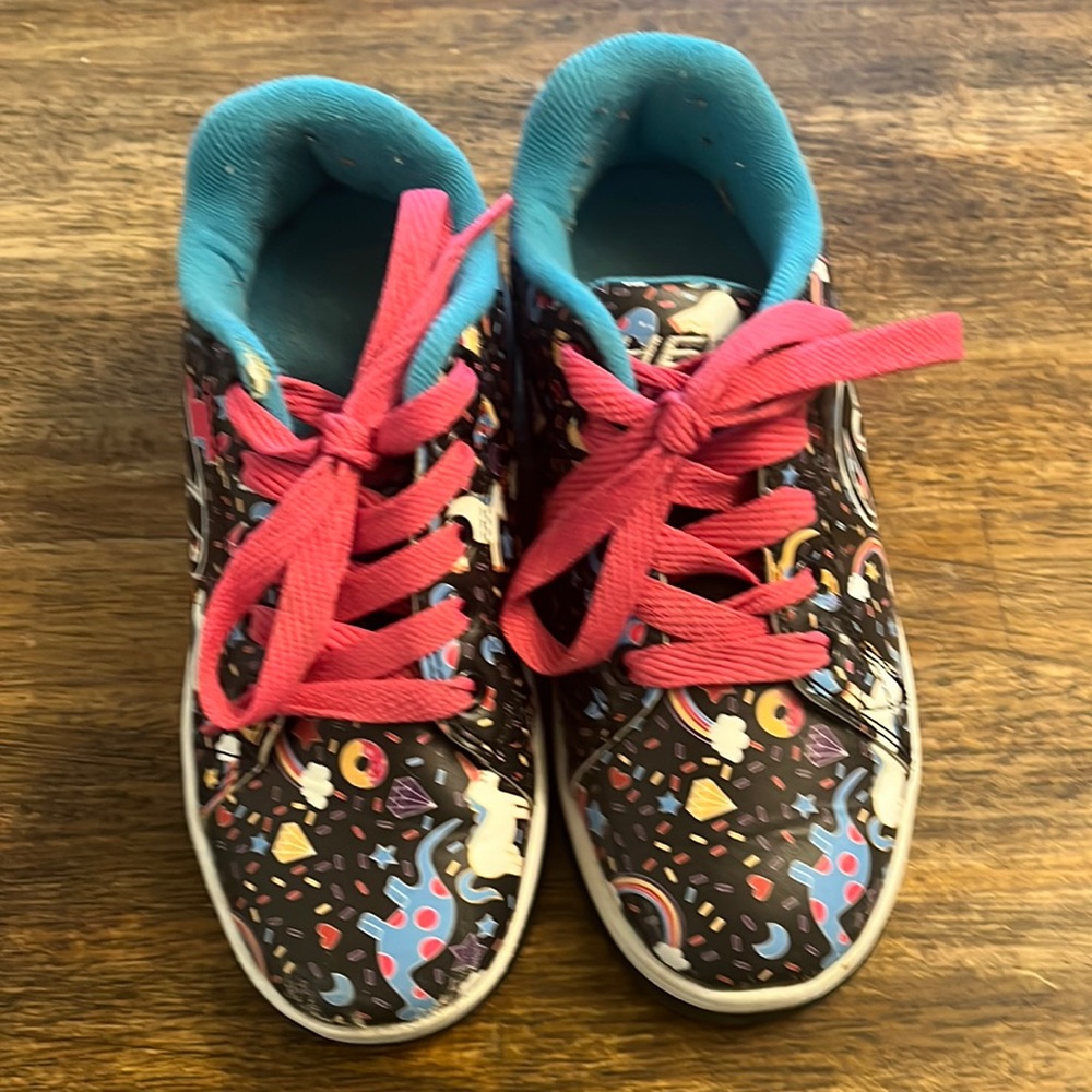 Kids Heelys size 1